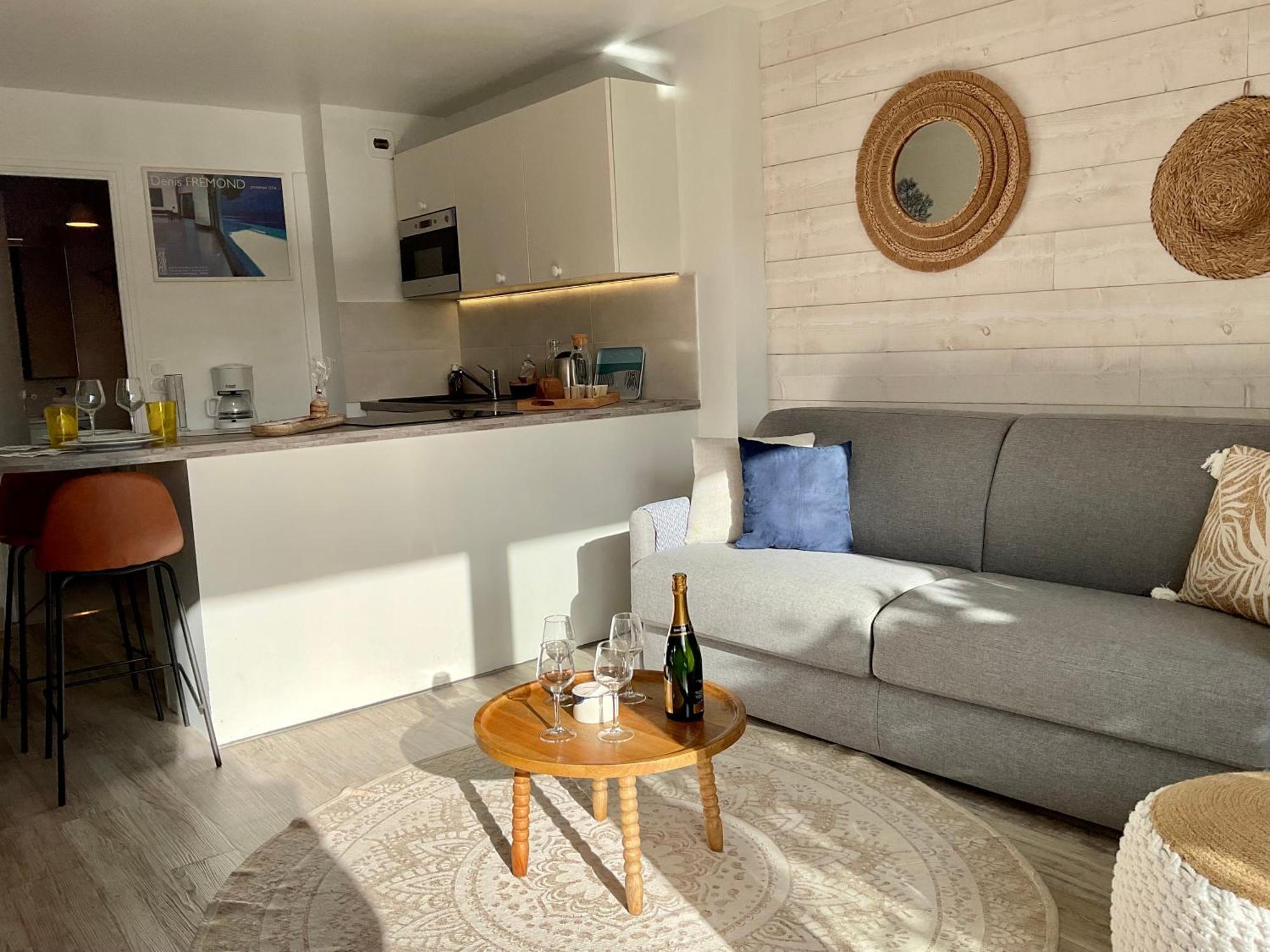 Le Nid Douillet, Studio Avec Terrasse Et Parking A 400M Des Plages Larmor-Plage Exterior photo